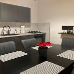 Apartment Z Tarasem Przy Kolejce Na Skrzyczne 100 Metrow Do Kolejki Mysliwska 98