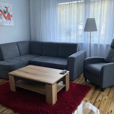 Mysliwska 98 Przy Kolejce Na Skrzyczne ,Apartament Z Tarasem , Studio ,Duzy Pokoj Szczyrk