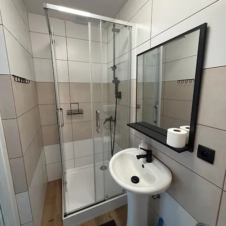 Mysliwska 98 Przy Kolejce Na Skrzyczne ,Apartament Z Tarasem , Studio ,Duzy Pokoj Apartment *
