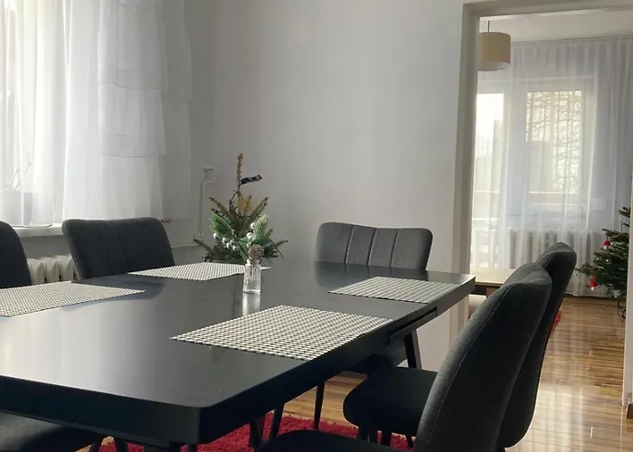 Z Tarasem Przy Kolejce Na Skrzyczne 100 Metrow Do Kolejki Mysliwska 98 Apartmán *