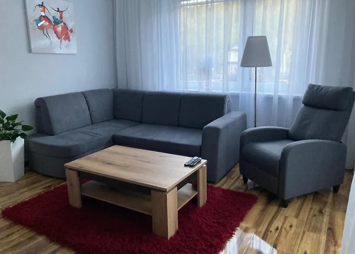 Z Tarasem Przy Kolejce Na Skrzyczne 100 Metrow Do Kolejki Mysliwska 98 Szczyrk